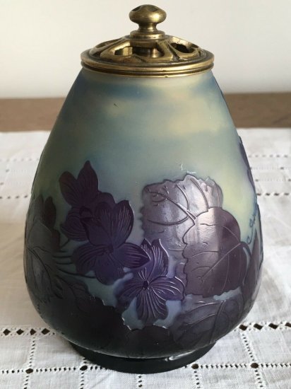 エミールガレ　すみれの花のテーブルランプ　1900年製