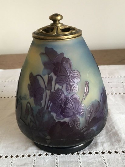 エミールガレ　すみれの花のテーブルランプ　1900年製