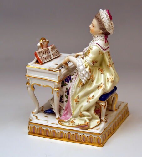 マイセン フィギュリン 「五感」シリーズ 「聴覚の寓意」 1級品