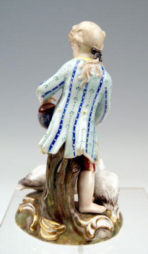 マイセン　フィギュリン　ケンドラー作　ガチョウに餌やりをする百姓の息子