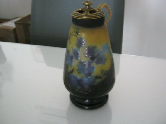 エミールガレ  ツルニチニチソウの花のテーブルランプ