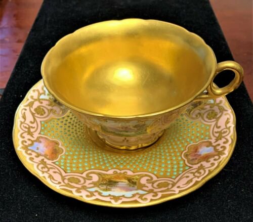 コールポート　ピンク下地の風景とジュエルのカップ＆ソーサー