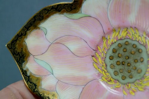 明治時代　春日井　手描き　蓮の花　カップ＆ソーサーセット