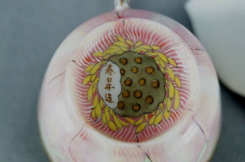 明治時代　春日井　手描き　蓮の花　カップ＆ソーサーセット