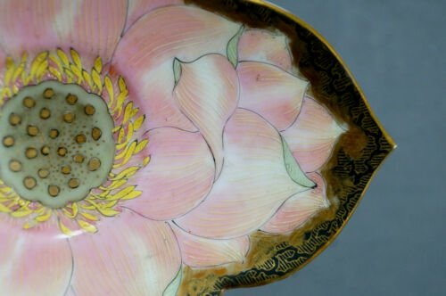 明治時代　春日井　手描き　蓮の花　カップ＆ソーサーセット