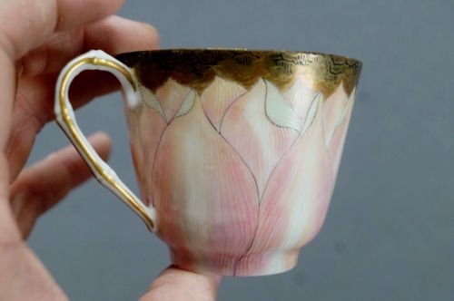 明治時代　春日井　手描き　蓮の花　カップ＆ソーサーセット