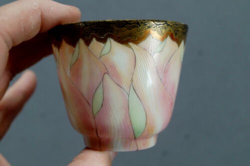 明治時代　春日井　手描き　蓮の花　カップ＆ソーサーセット