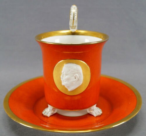 KPMベルリン　朱色　脚付き　ポール・フォン・ヒンデンブルク　カメオ　オーバーサイズカップ＆ソーサセット
