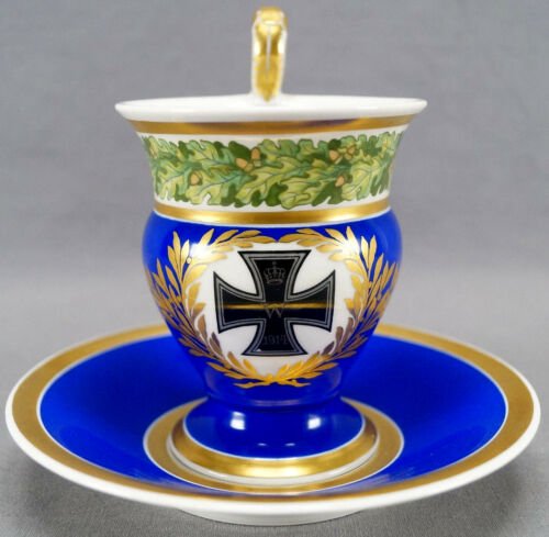 KPMベルリン　第一次世界大戦期　鉄十字勲章　コバルトブルー＆ゴールド　カップ＆ソーサーセット