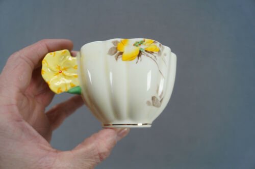 パラゴン　9742　ポピー　ボーンチャイナ　ティーカップ＆ソーサーセット