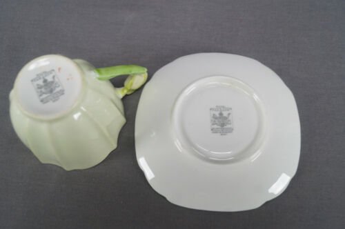 パラゴン　ペールグリーン　クロッカス　ボーンチャイナ　ティーカップ＆ソーサーセット