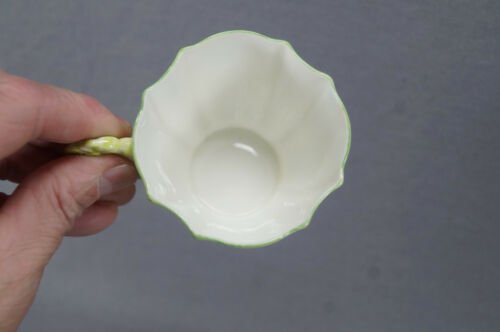 パラゴン　ペールグリーン　クロッカス　ボーンチャイナ　ティーカップ＆ソーサーセット