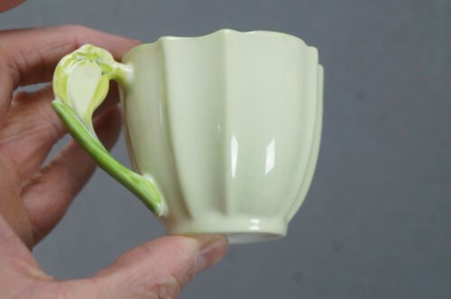 パラゴン　ペールグリーン　クロッカス　ボーンチャイナ　ティーカップ＆ソーサーセット