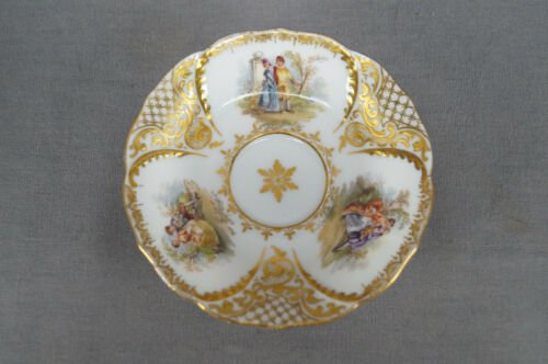 ドレスデン　手描き　恋人　立体金彩　デミタスカップ＆ソーサーセット