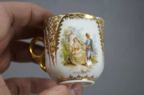 ドレスデン　手描き　恋人　立体金彩　デミタスカップ＆ソーサーセット