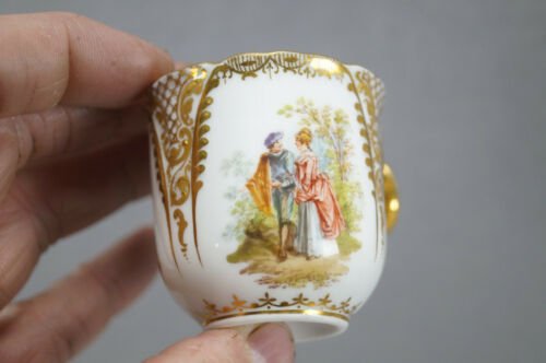 ドレスデン　手描き　恋人　立体金彩　デミタスカップ＆ソーサーセット
