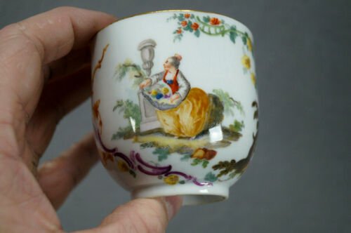 マイセン　手描き　女性　花柄　コーヒーカップ＆ソーサーセット　1756～1780年頃