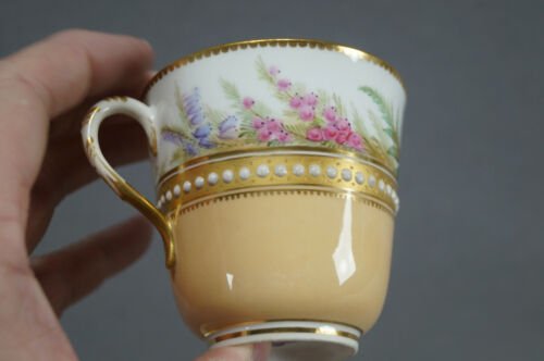 ロイヤルウースター　手描き　花柄　ピーチ＆ホワイト　コーヒーカップ＆ソーサーセット　1879年頃