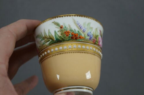 ロイヤルウースター　手描き　花柄　ピーチ＆ホワイト　コーヒーカップ＆ソーサーセット　1879年頃