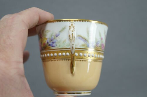 ロイヤルウースター　手描き　花柄　ピーチ＆ホワイト　コーヒーカップ＆ソーサーセット　1879年頃