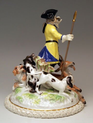 マイセン人形（フィギュリン）　エバーレイン作「騎手・猟師・兵士」シリーズ　「猟師と牡鹿と犬たち」　1級品