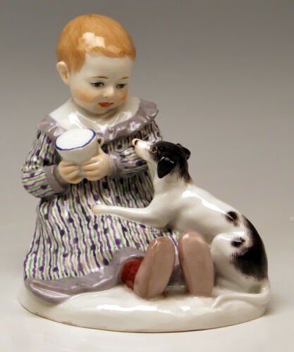 マイセン　フィギュリン　「赤ん坊と犬」　1910年頃