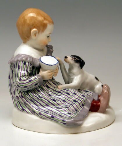 マイセン　フィギュリン　「赤ん坊と犬」　1910年頃