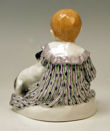 マイセン　フィギュリン　「赤ん坊と犬」　1910年頃
