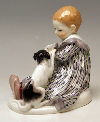 マイセン　フィギュリン　「赤ん坊と犬」　1910年頃