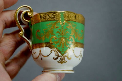 コウルドン　グリーン＆レイズドゴールド　金彩装飾　デミタスカップ＆ソーサーセット　1905～1920年頃