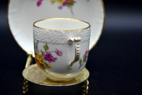 KPM　ノイオジエール　デミタスカップ＆ソーサーセット　ドレスデン　花柄　蝶　バスケット織り　金彩