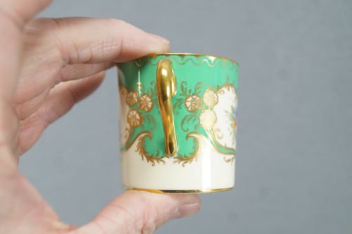 エインズレイ　ボーンチャイナ　花柄　グリーン＆ゴールド　デミタスカップ＆ソーサーセット