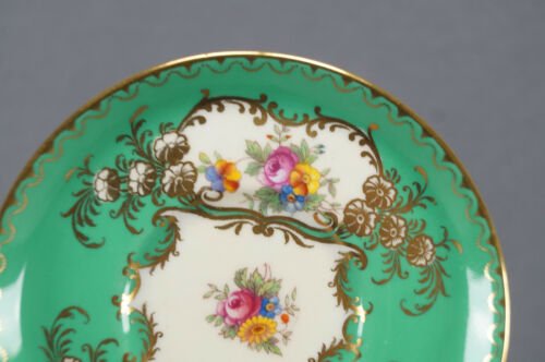 エインズレイ　ボーンチャイナ　花柄　グリーン＆ゴールド　デミタスカップ＆ソーサーセット