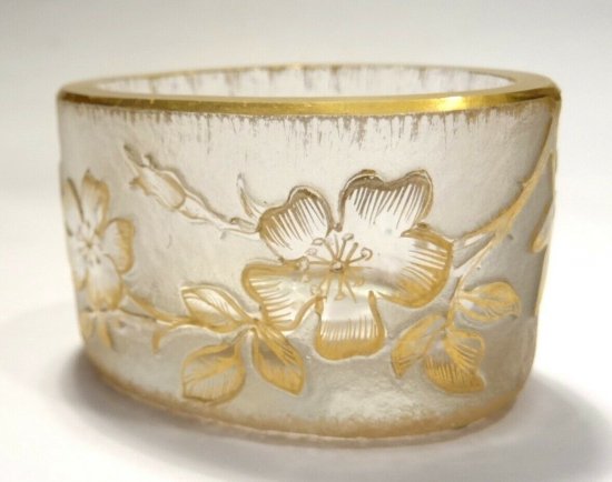 ドームナンシー　花のデザインの花瓶　希少品　1900 年製　アールヌーボー　サイン入り