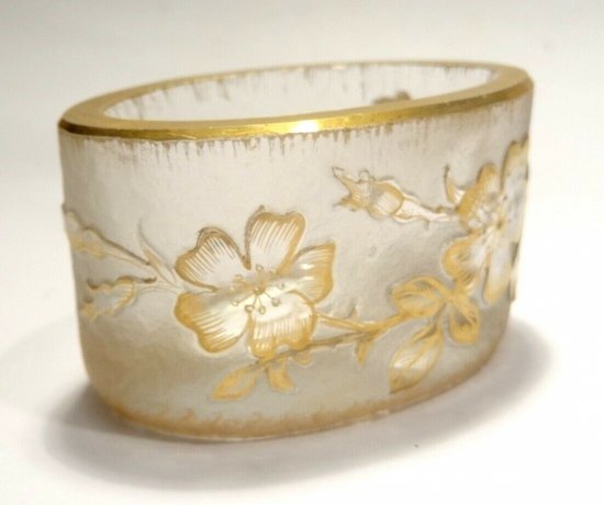 ドームナンシー　花のデザインの花瓶　希少品　1900 年製　アールヌーボー　サイン入り