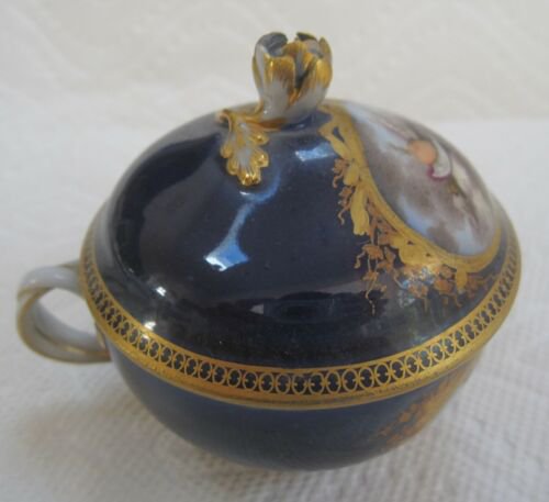 希少品　マイセン　マルコリーニ期　蓋つきカップ＆ソーサーセット　1810年頃　キューピッド