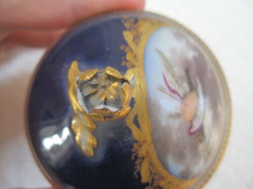 希少品　マイセン　マルコリーニ期　蓋つきカップ＆ソーサーセット　1810年頃　キューピッド