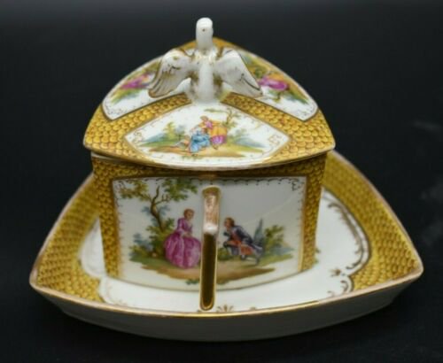 ドレスデン　Donath & Co.　トライアングル　ヴァトー作　愛し合うカップル　カップ＆ソーサーセット