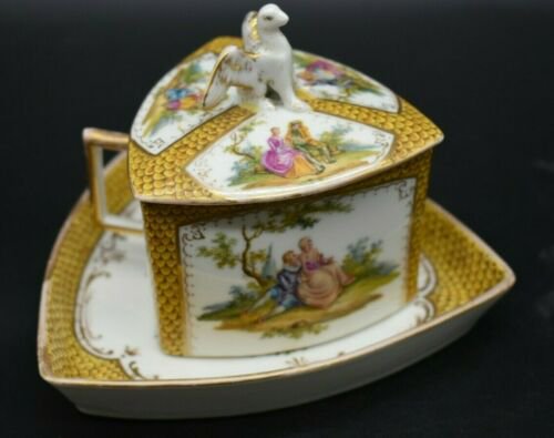 ドレスデン　Donath & Co.　トライアングル　ヴァトー作　愛し合うカップル　カップ＆ソーサーセット