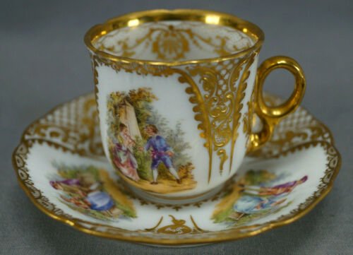 ドレスデン　愛し合うカップル　レイズドゴールド　デミタスカップ＆ソーサーセット