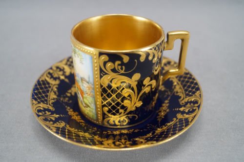ドレスデン　ロイヤルヴィエナ スタイル　カップル　コバルトブルー＆ゴールド　デミタスカップ＆ソーサーセット