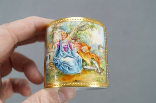 ドレスデン　ロイヤルヴィエナ スタイル　カップル　コバルトブルー＆ゴールド　デミタスカップ＆ソーサーセット