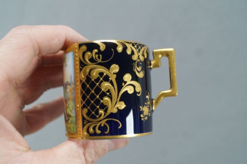 ドレスデン　ロイヤルヴィエナ スタイル　カップル　コバルトブルー＆ゴールド　デミタスカップ＆ソーサーセット