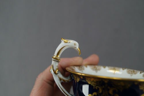 ドレスデン　愛し合うカップル　コバルトブルー＆ゴールド　バードハンドル　カップ＆ソーサーセット