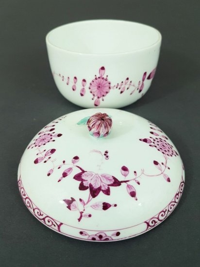 マイセン　シュガーボックス　紫色の花　1774年～1814年　マルコリーニ