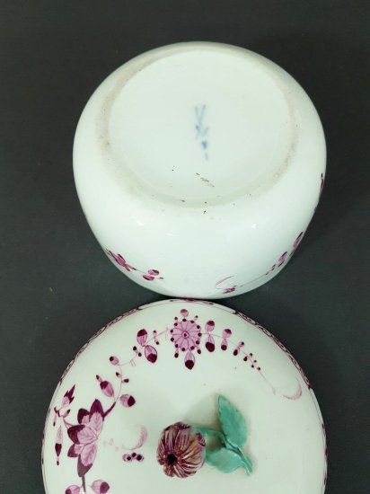 マイセン　シュガーボックス　紫色の花　1774年～1814年　マルコリーニ