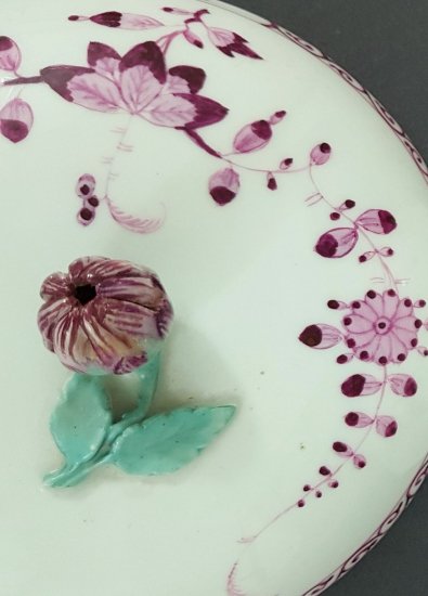 マイセン　シュガーボックス　紫色の花　1774年～1814年　マルコリーニ