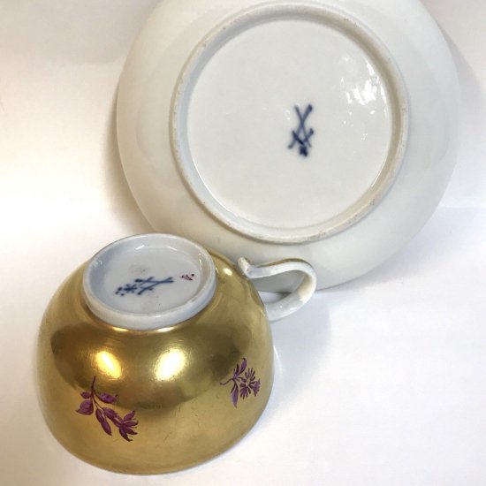 マイセン　カップ＆ソーサー　金色×紫の花　1780年製　マルコリーニ