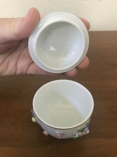 マイセン　アクセサリーボックス　花の飾り付き