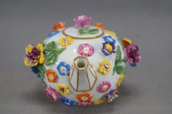 マイセン　ティーポット(小)　花の飾り付き　1814～60年製